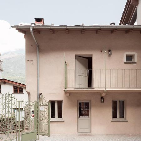 Locanda Via Priula Morbegno Bagian luar foto