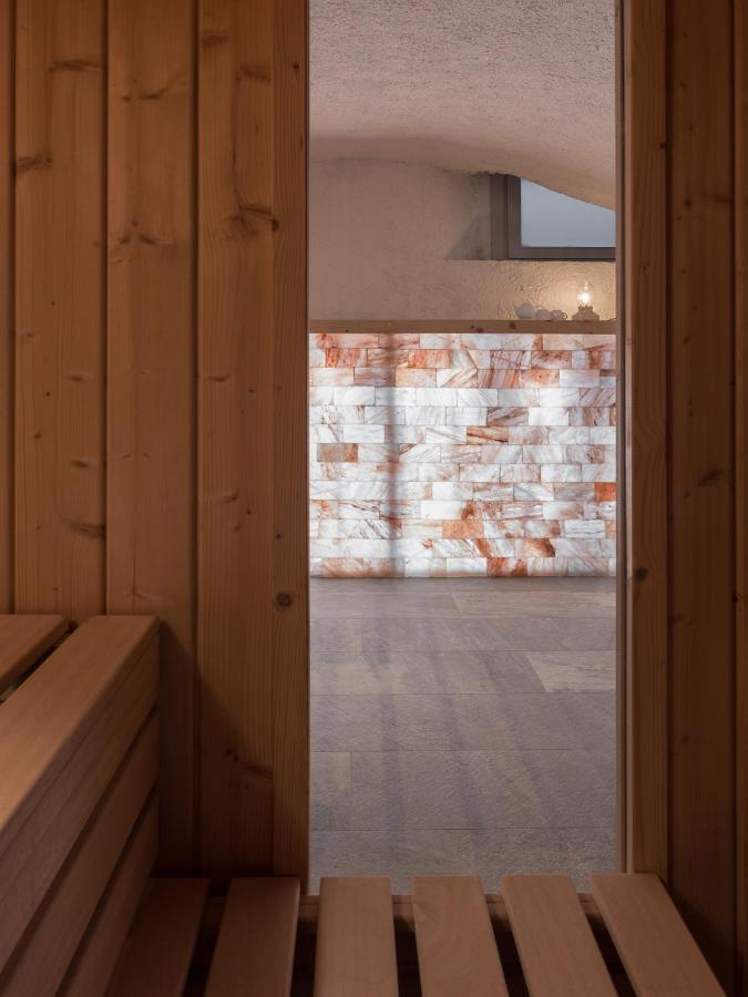 Locanda Via Priula Morbegno Bagian luar foto